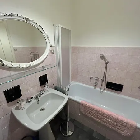 La Casa Di Roby E Fede By Portofinovacanze Apartment Rapallo